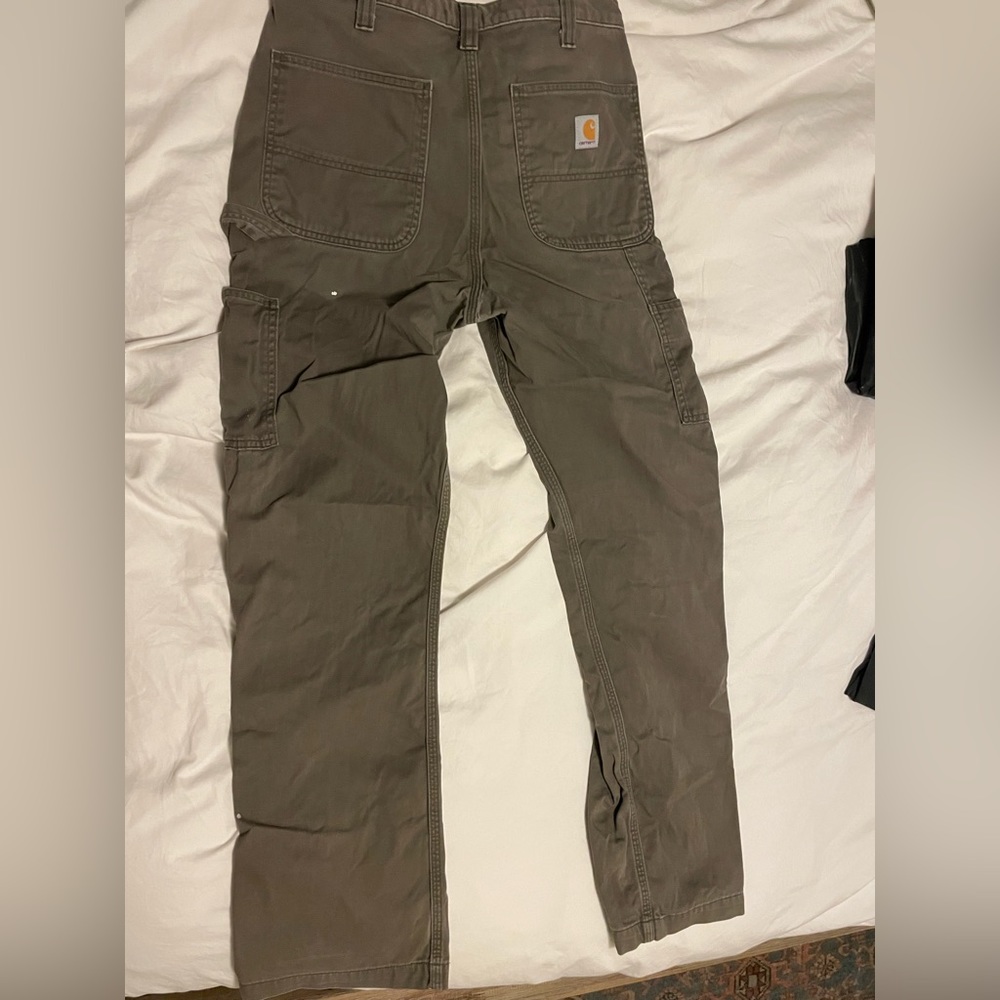 Size 32 waist grey thrifted carhartt cargo pants - loose men’s fit